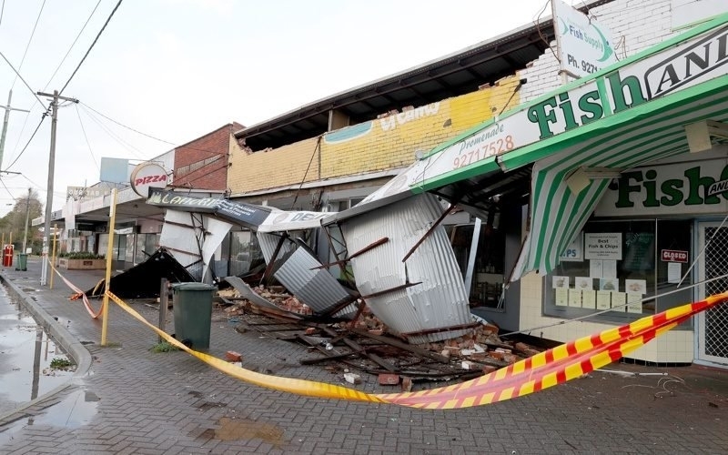 Западното крайбрежие на Австралия беше засегнато от най силната буря от