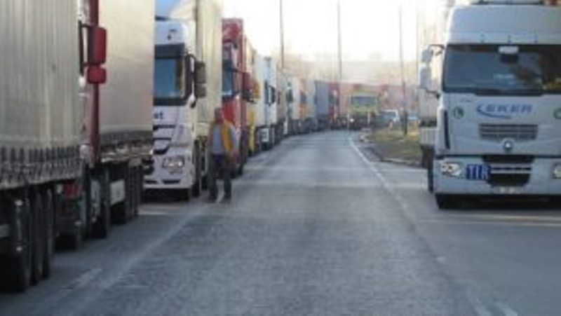 На ГКПП Видин трафикът е интензивен на изход за товарни
