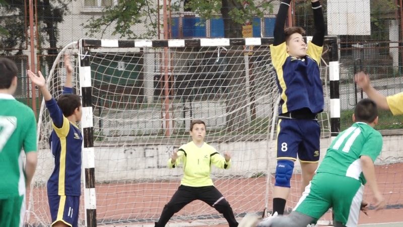 Отборът по хандбал момчета V VII клас на ОУ Христо Ботев