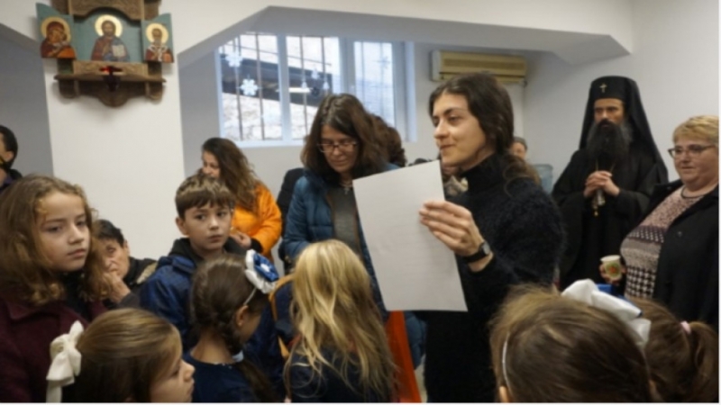 Школа по източно църковно пеене е разкрита в Неделното училище към