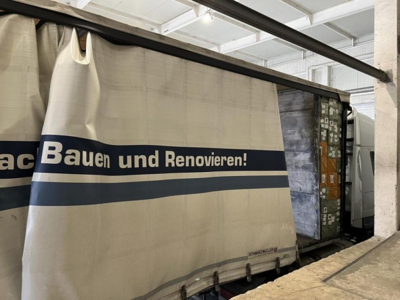 Митническите служители на Лесово откриха голямо количество контрабандни стоки на