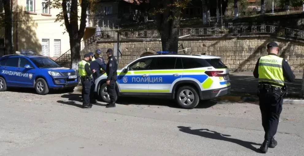 Полиция и жандармерия с мащабна акция в Монтанско: Голям удар по крими героите, разкриха над 20 престъпления /снимки/