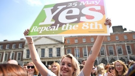 Ирландците одобриха с голямо мнозинство да се легализират абортите които