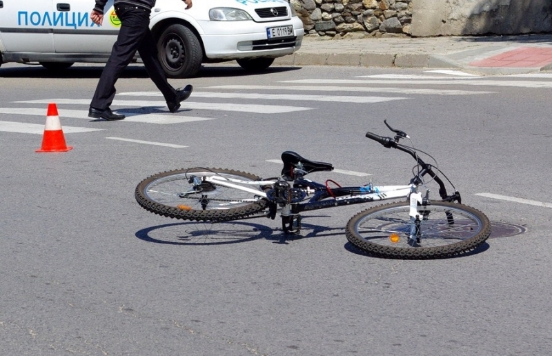 Възрастен велосипедист е пострадал при пътно произшествие във Видин съобщиха