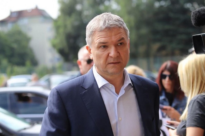 Обвиняемият бизнесмен Пламен Бобоков заяви пред бТВ че съжалява затова