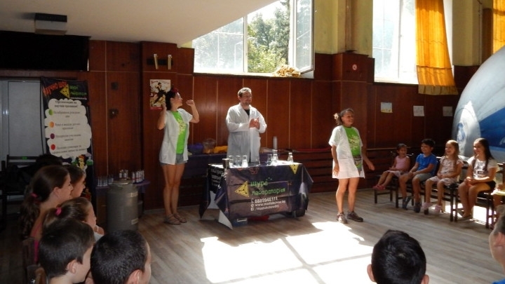 Мобилен планетариум Астронет гостува днес във Видин Посреща деца любители