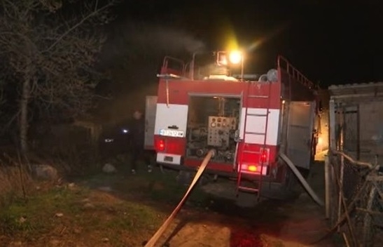 Мълния е изпепелила селскостопанска постройка видинското село Гара Орешец съобщиха