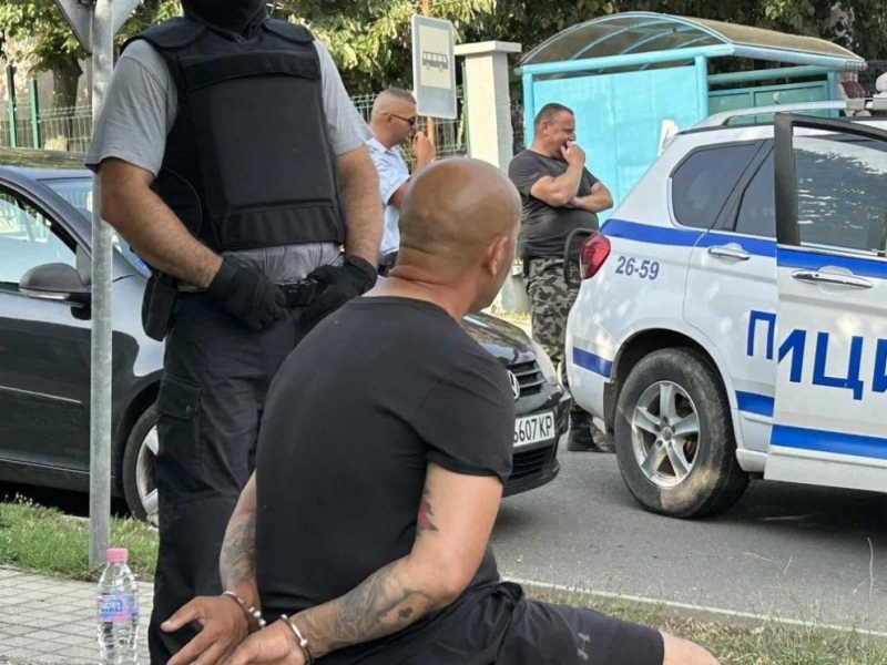 Задържаха 49 годишен мъж с голямо количество наркотици в хасковското село Сърница съобщиха от полицията ОД