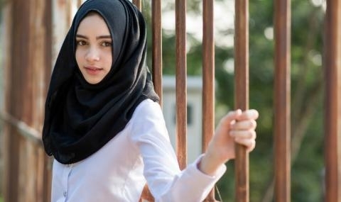 Пакистански полицаи спряха сватба между 50 годишен и 10 годишна