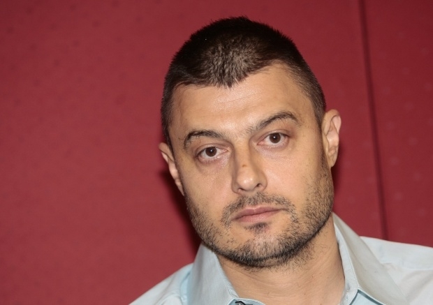 Мистериозна смърт и след нея хиляди неудобни но парещи въпроси