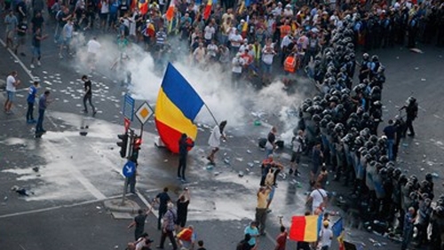 Кореспондент на медийната компания Дойче веле е пострадал по време