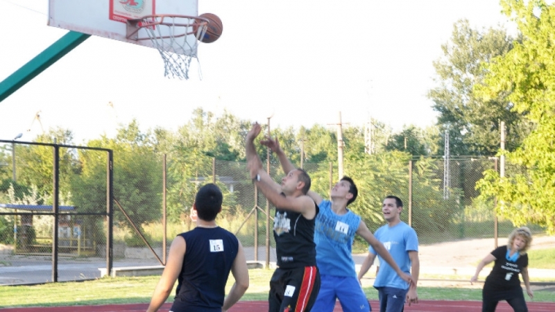 През целия месец август на спортна площадка Дунавски юнак в