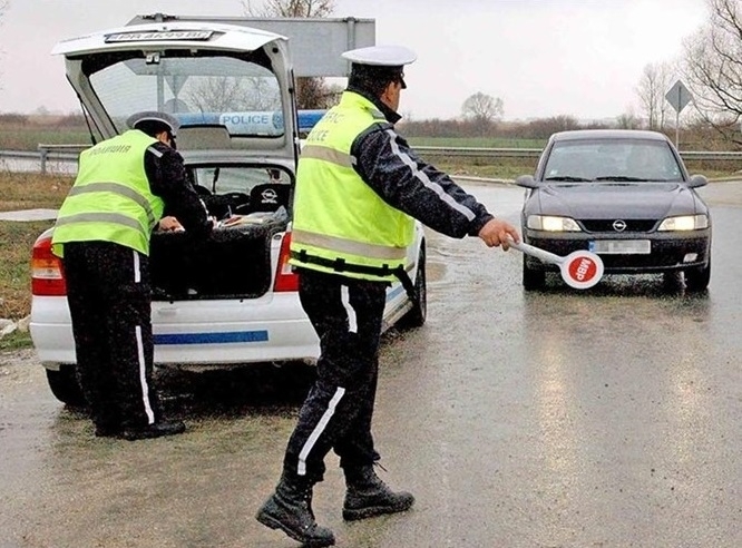Служители на реда са глобили десетки нередовни шофьори в Берковица