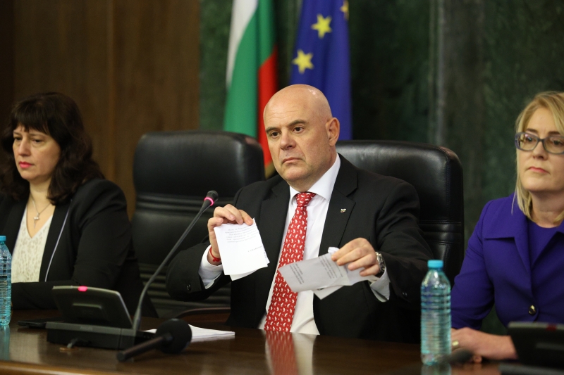 Както е казал навремето чичо Митко Пенев никога не трябва