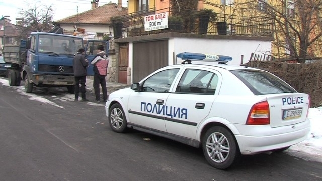 При акция полицаи са иззели близо 1 4кг контрабандна стока без