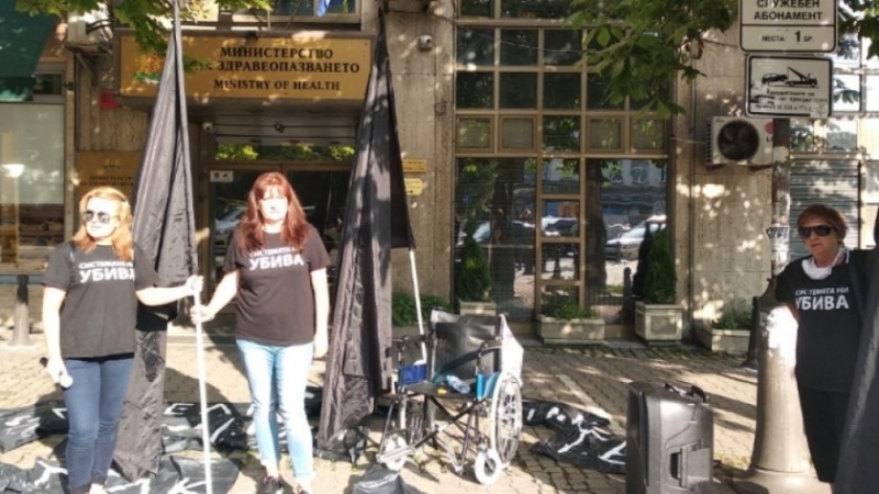 Министърът на здравеопазването Кирил Ананиев прие за разговори майки на