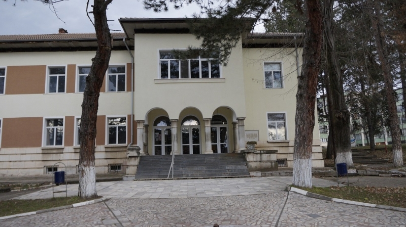 Община Мездра и Българският червен кръст осигуряват топъл обяд на