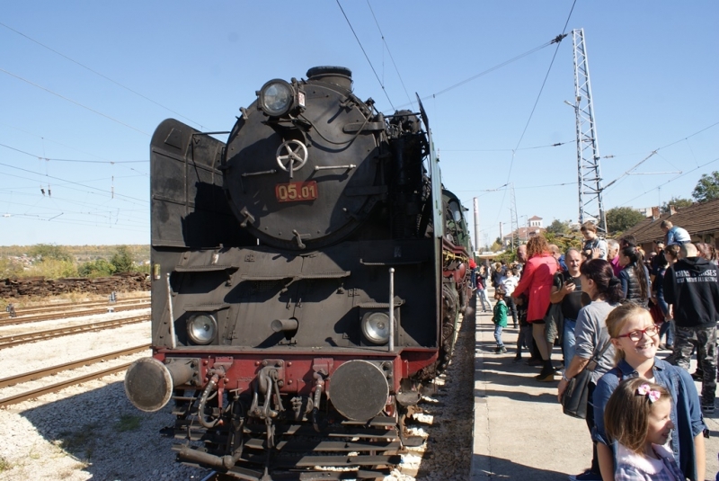 Десетки мездренчани имаха възможност да изживеят неповторимото усещане на пътуването
