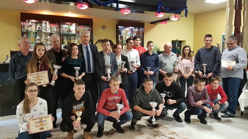 Митко Ценов бе възпрепятстван да присъства на церемонията тъй като