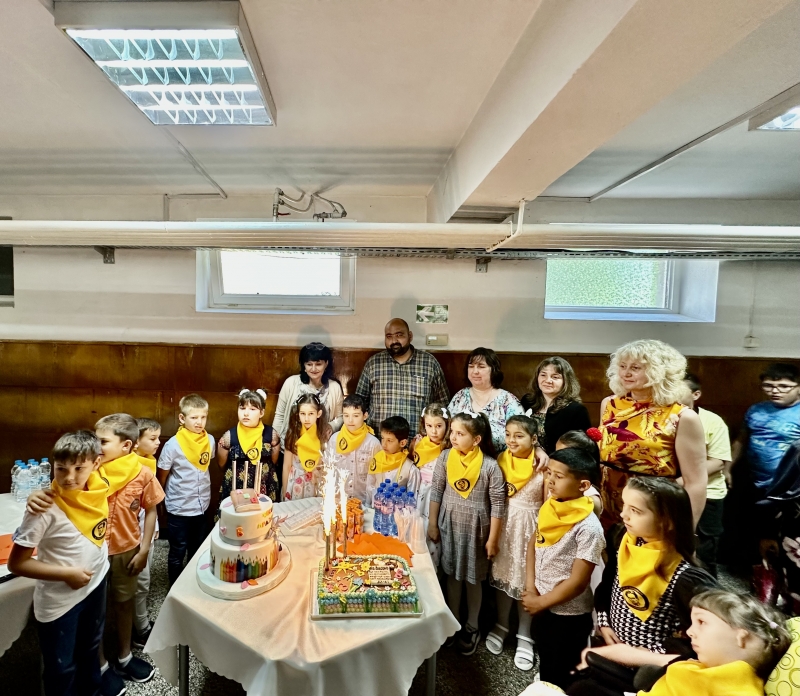 Днес първокласниците от ОУ Н Й Вапцаров в Селановци с