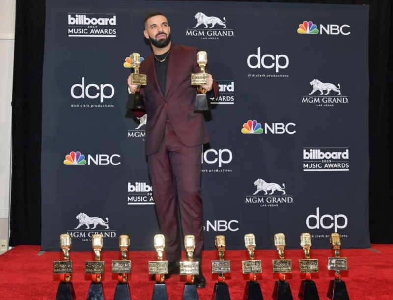 Рапърът Дрейк спечели наградата сп Билборд за изпълнител на годината