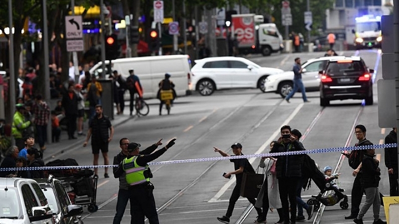 Един човек загина и двама бяха ранени след атака с