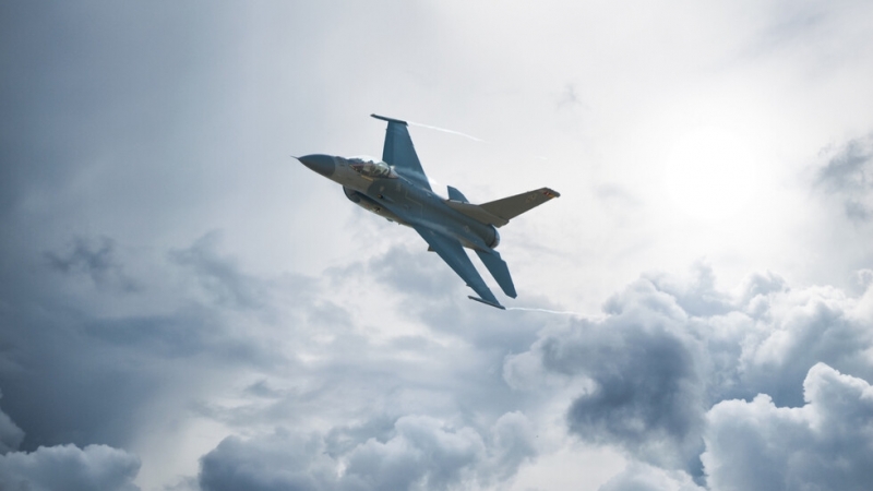 България е превела първата вноска за вторите осем изтребителя F-16.