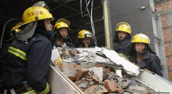 Броят на жертвите при експлозията в газопреработвателен завод в град