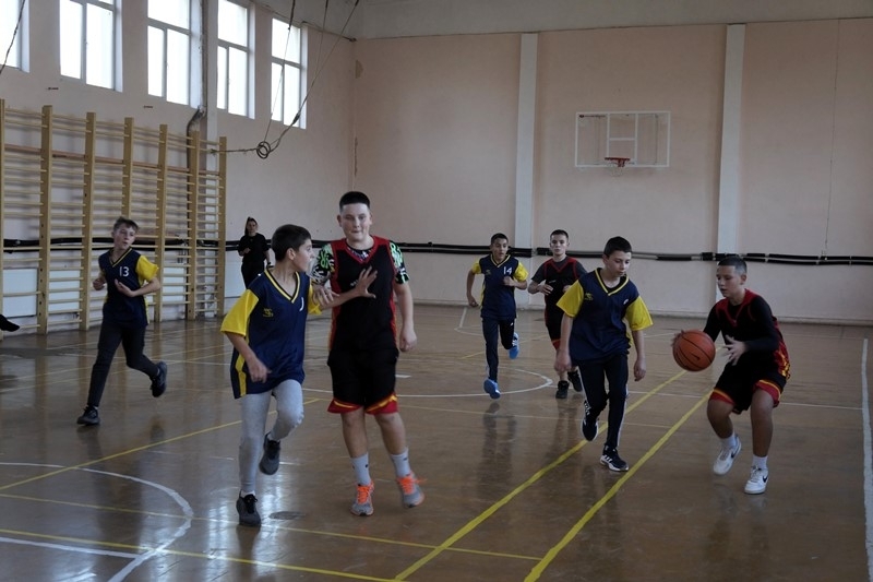 С междуучилищния турнир по баскетбол при момчетата V-VII клас завърши