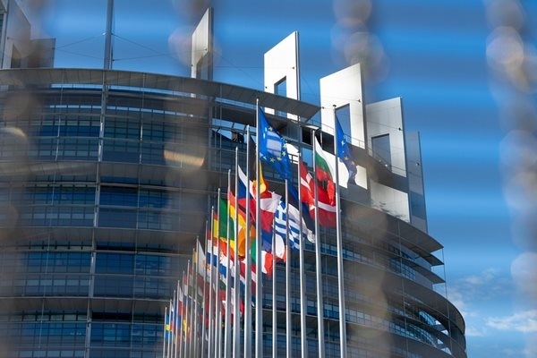 Съветът на ЕС съобщи че подновява за още шест месеца