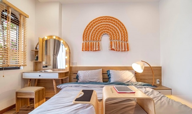 Доспиването с два допълнителни часа през почивните дни намалява с