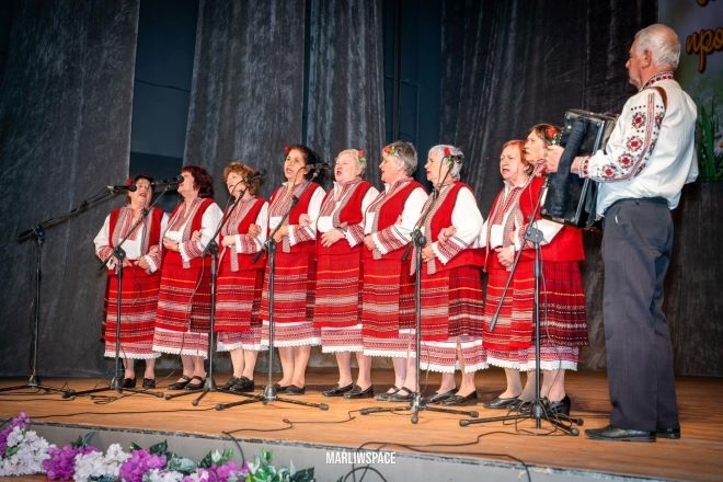 Общински пролетен празник събра 22 читалища във Враца съобщиха от
