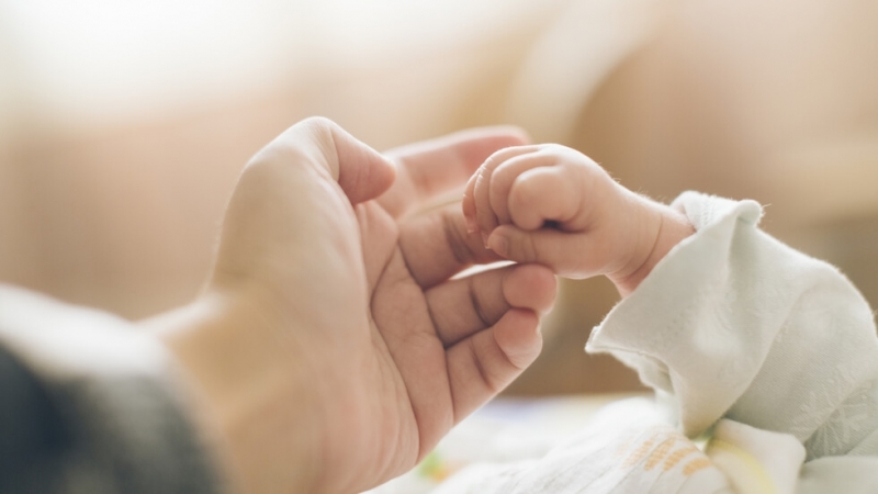 Между 105 и 108 момчета се раждат на 100 момичета