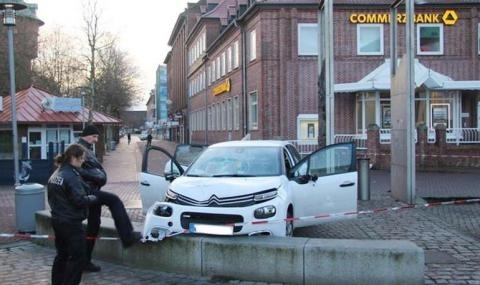 29 годишен мъж под въздействието на алкохол се е врязал