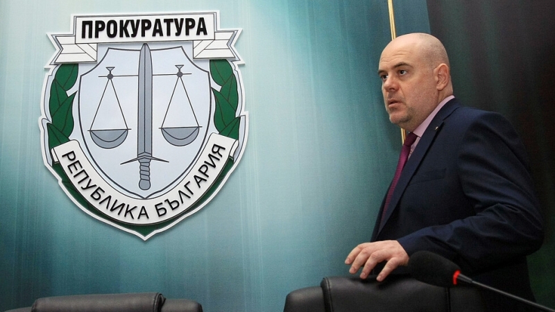 Главният прокурор Иван Гешев поиска от Прокурорската колегия да предложи
