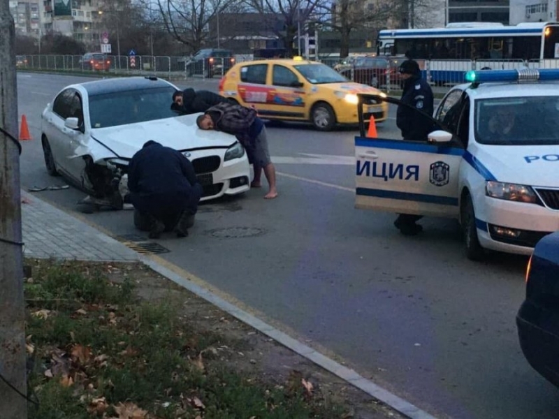 Надрусани и пияни цигани вилняха с крадена кола във Варна