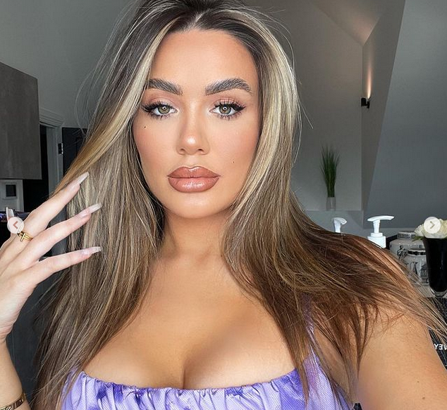 Защитникът на Челси Бен Чилуел се завърна на пазара на