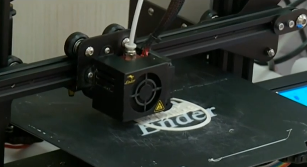 Когато коронавирусът преминава границите и на нашата страна Кристина решава че не