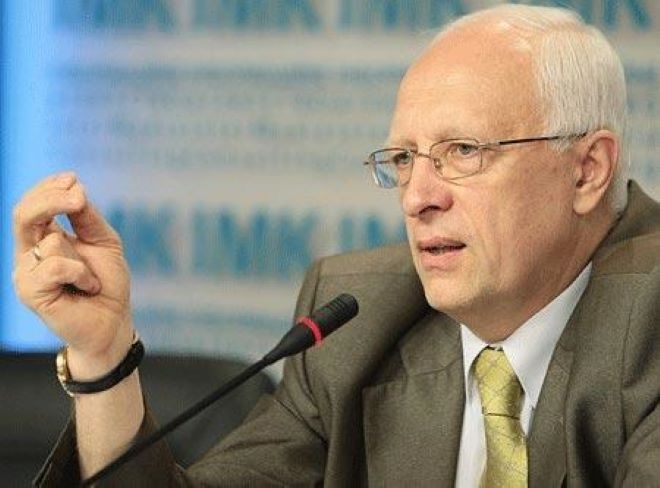 Докато целият свят се опитва да убеди киевското ръководство че