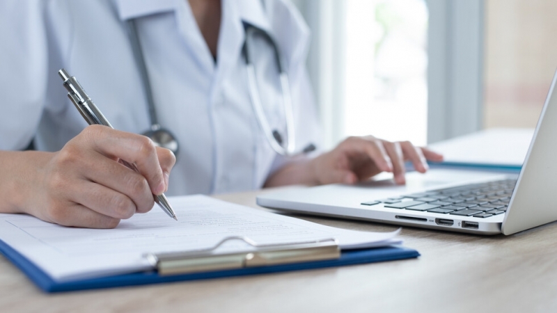 Лекарите вече имат възможност да предписват електронни рецепти през мобилното