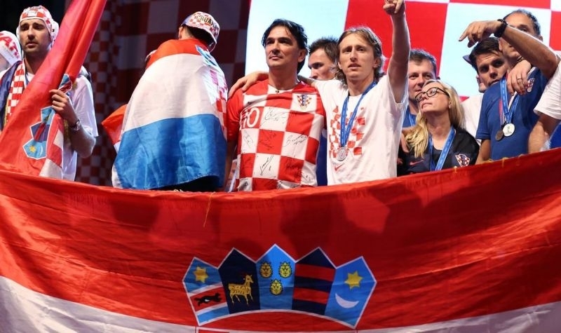 Футболистите и спортно техническият щаб на световният вицешампион Хърватия ще дарят