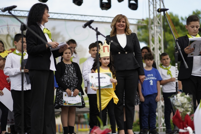 С тържествен концерт ОУ Св св Кирил и Методий