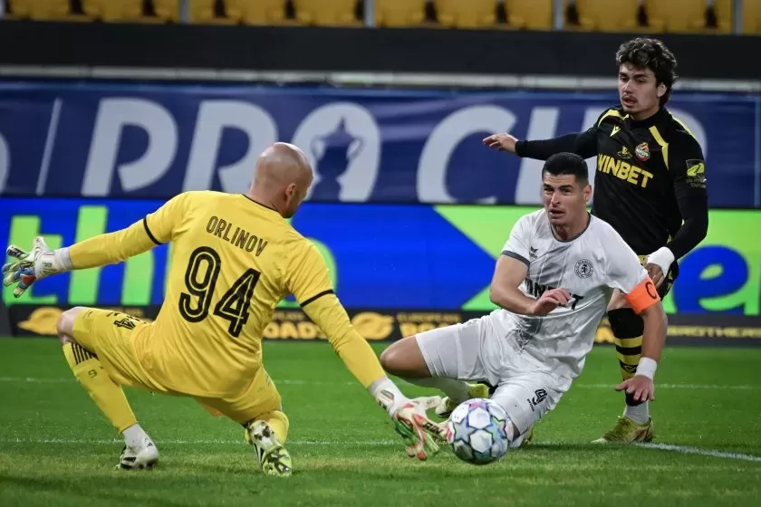 "Ботев" /Враца/ загуби с 0:2 от адаши си в Пловдив за Купата на елита /снимки/