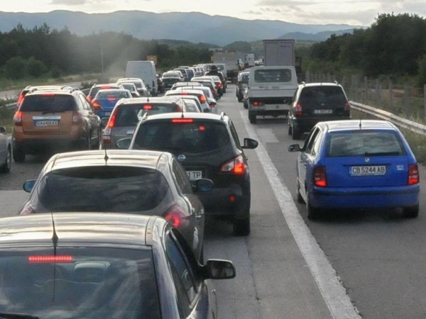 Глоба от 1500 евро ще плаща всеки пушач в автомобил