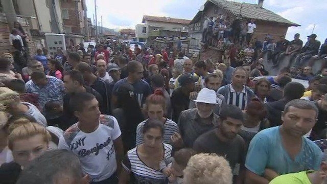 Жандармерия и полиция останаха цяла нощ в ромската махала в