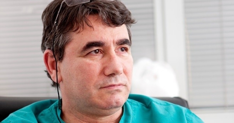 Собственикът на столичната МБАЛ Света София д р Христо Мазнейков направи