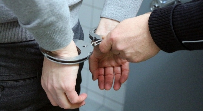 Снимка: Арестуваха съдии и юристи за подкупи в Литва