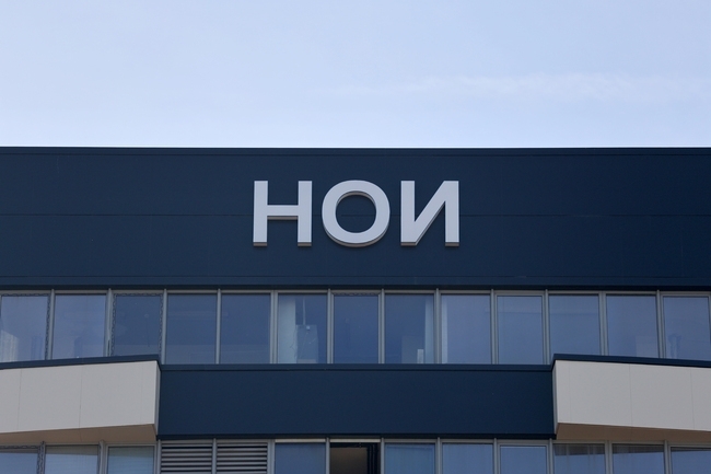 Средният осигурителен доход за април е 1639 лева съобщиха от