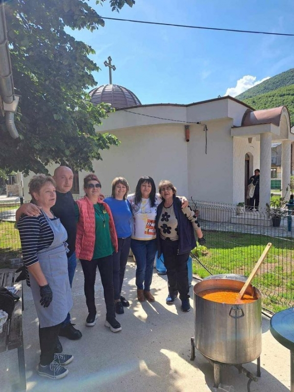 На големия християнски празник Гергьовден във врачанския квартал Бистрец