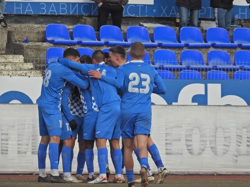 Отборът на Монтана победи с 2 0 Ловеч като гост в